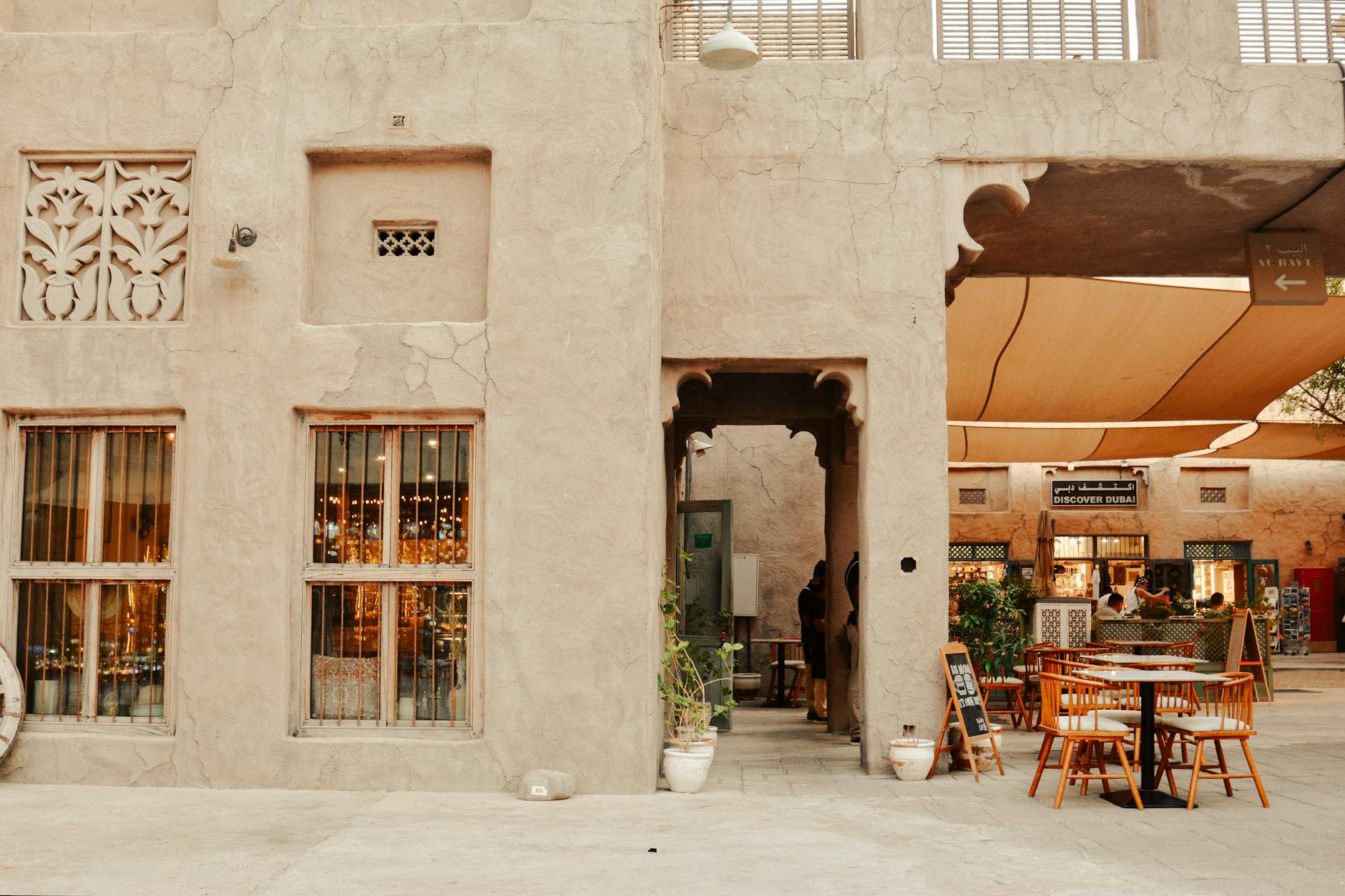 Dating in Dubai: A Guide for Expats and Professionals
